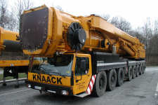 Knaack Krane LTM 1500 84m Mast Variante