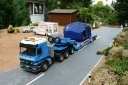 Felbermayr MB Actros 6x4 mit Nooteboom Euro Tiefbettauflieger und Dolly, Juli 2010