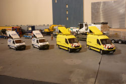 BF 3 Schwertransportbegleitfahrzeuge von WSI Sommer VW T5 und MB Sprinter gelb